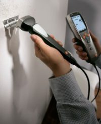 Многофункциональный гигрометр Testo 635-2 и бесконтактный влагомер для древесины